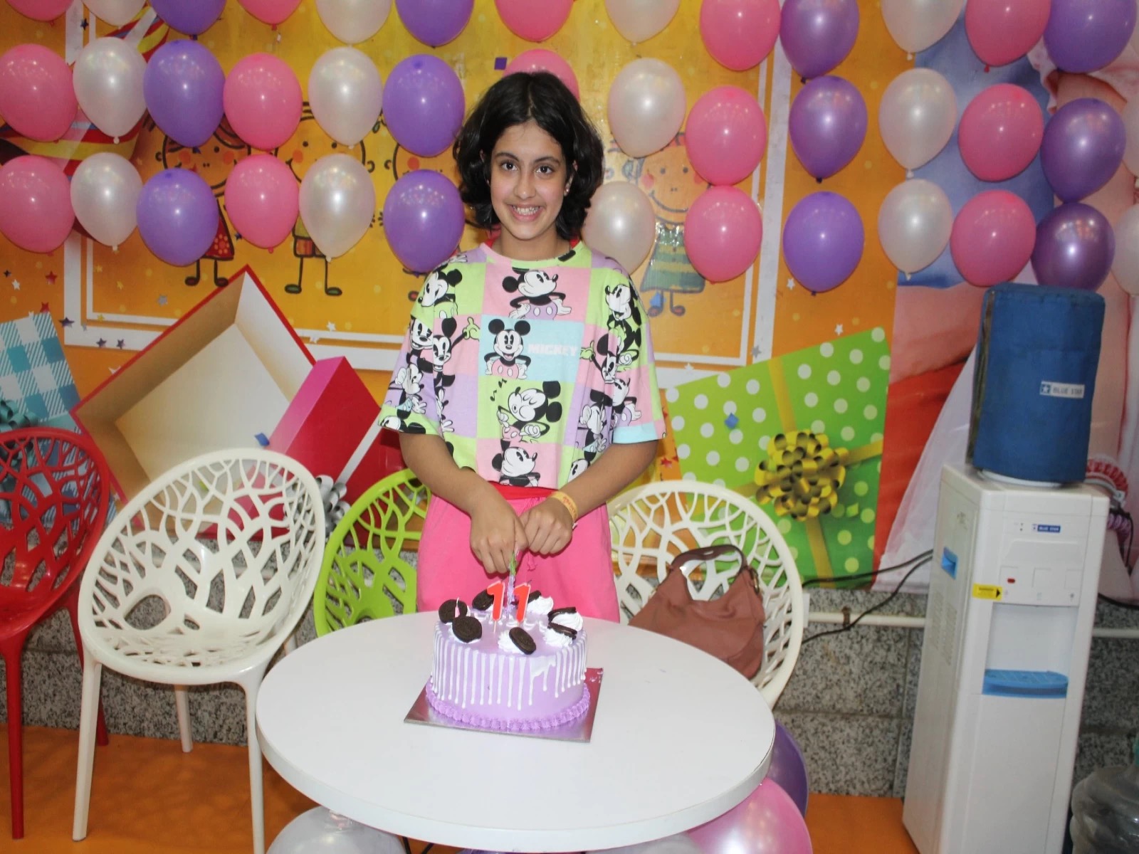 girl cutting cake at skyjumper