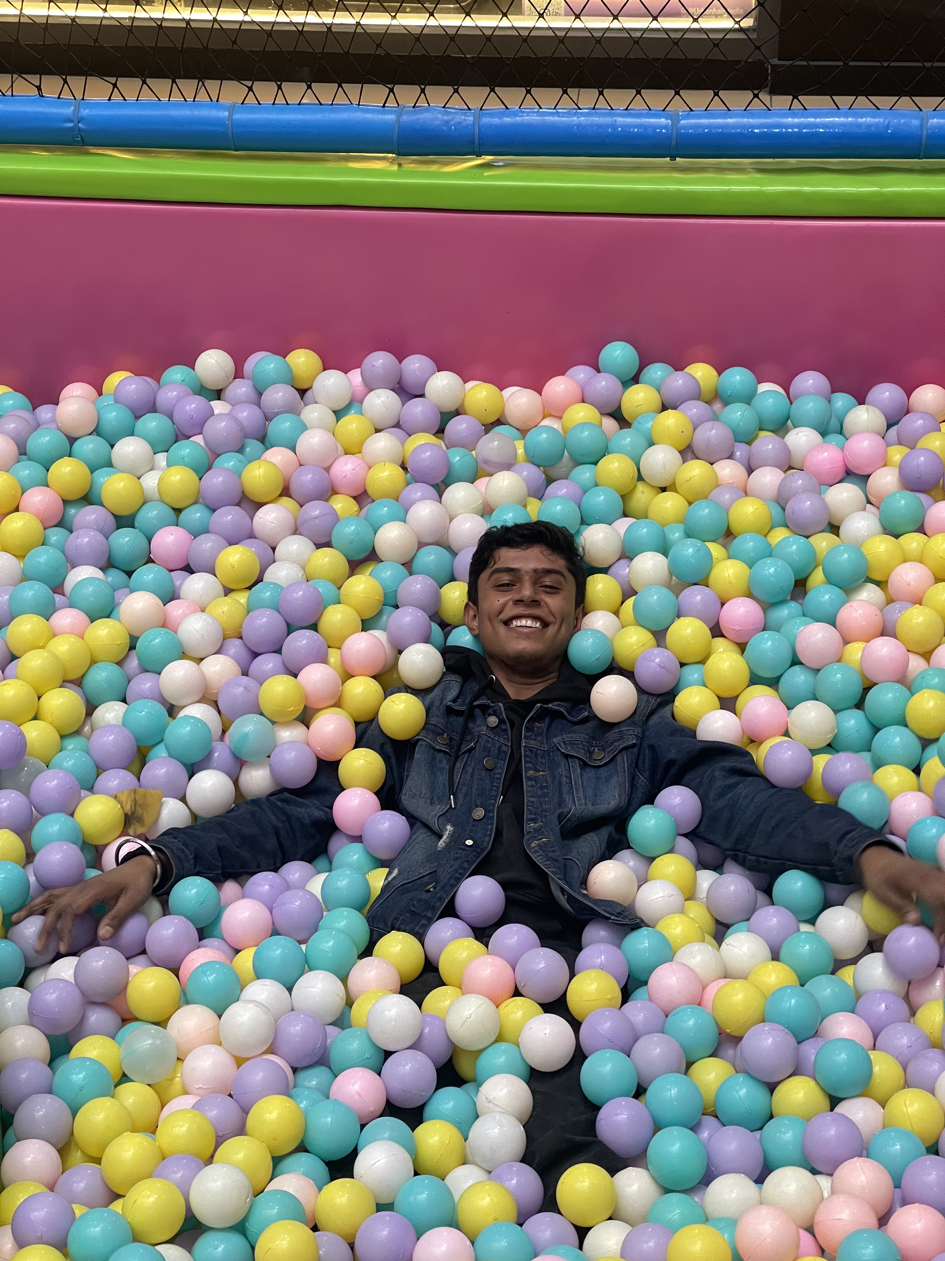 soft bounce ball play area for kids in noida